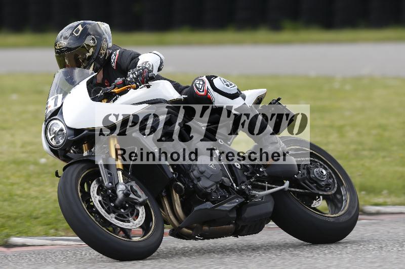 /Archiv-2025/09 22.04.2025 Cornu Master School ADR/rot-rouge/31